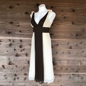 Max and Cleo Pleated 100% Silk Midi Dress Sz 2